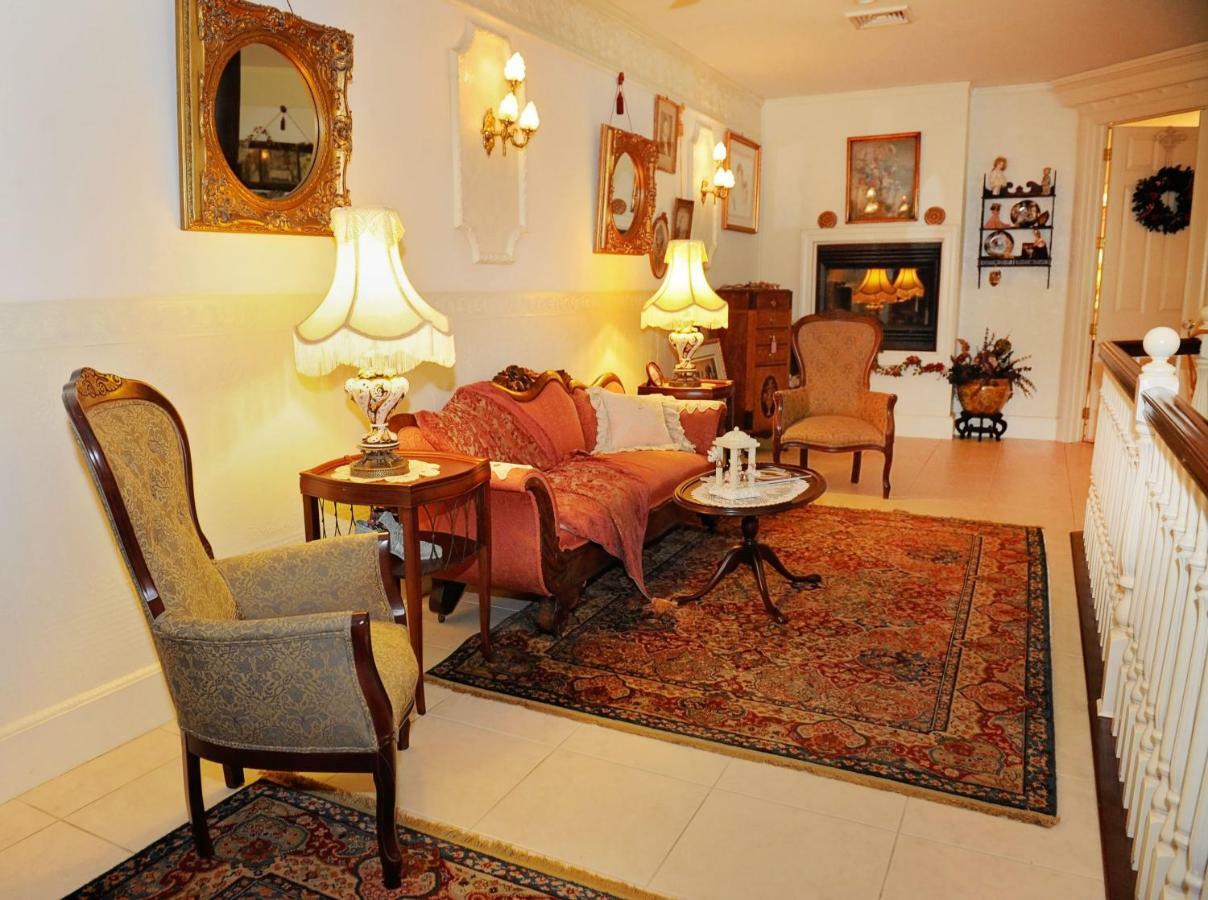 A Walk In The Woods Bed And Breakfast 사우스홀드 외부 사진